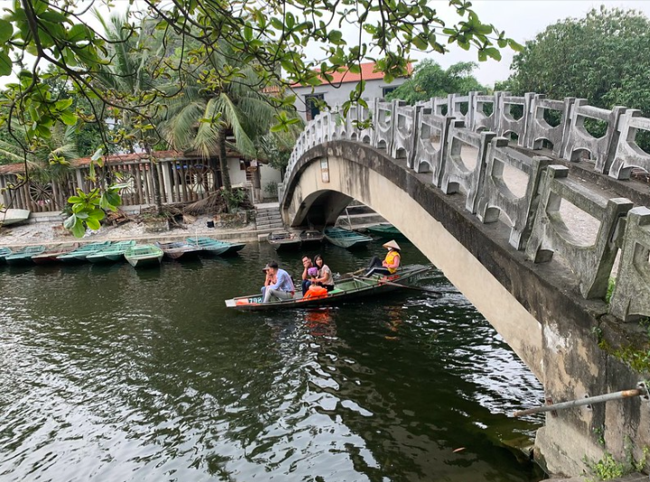Join In Group Hoa Lu Hang Mua Hiking Tam Coc Boat And Eco Biking