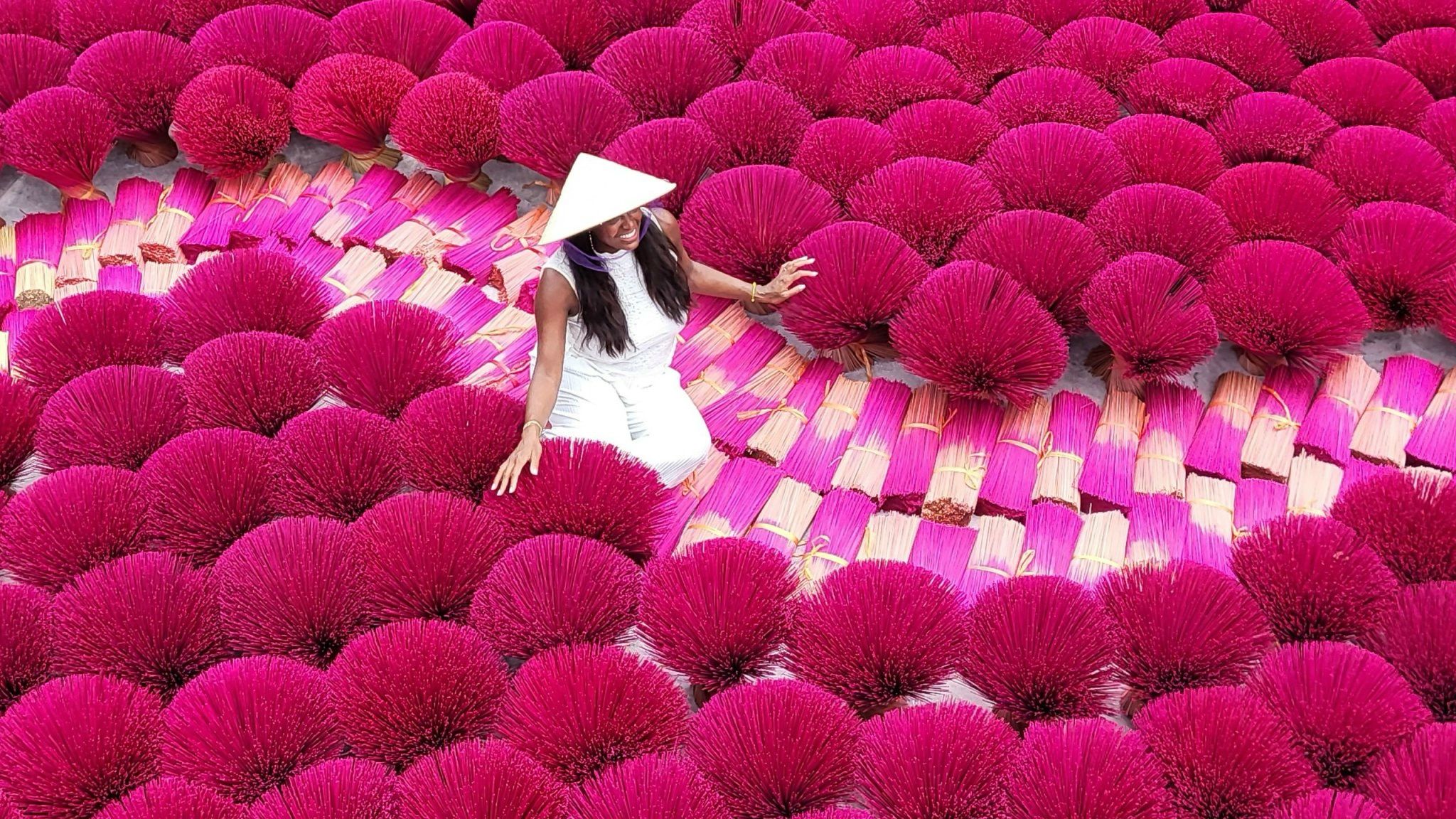 Quang Phu Cau Instagram Incense Village - Hoa Lu - Trang an Culture Tour