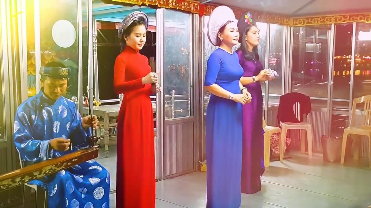 Traditional Singing on Huong River Ticket in Hue