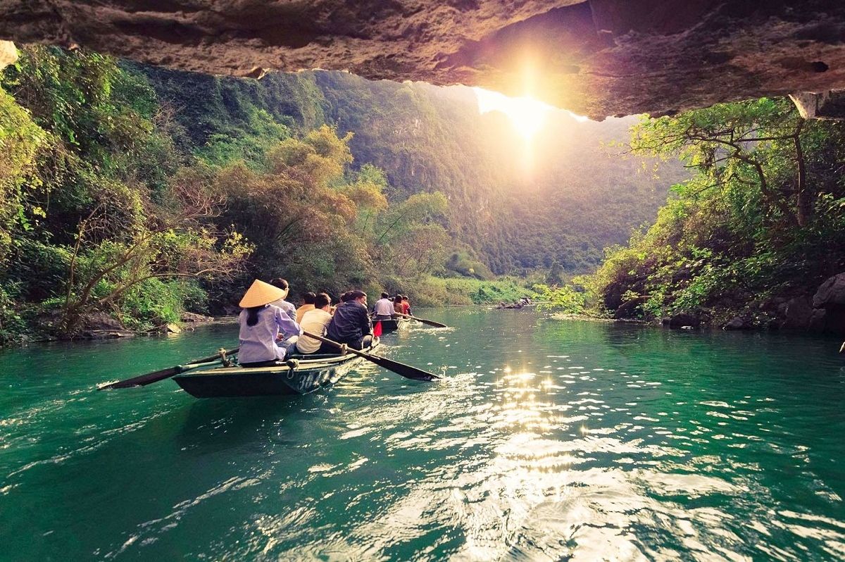 Trang An Boat, Bai Dinh Pagoda And Mua Cave