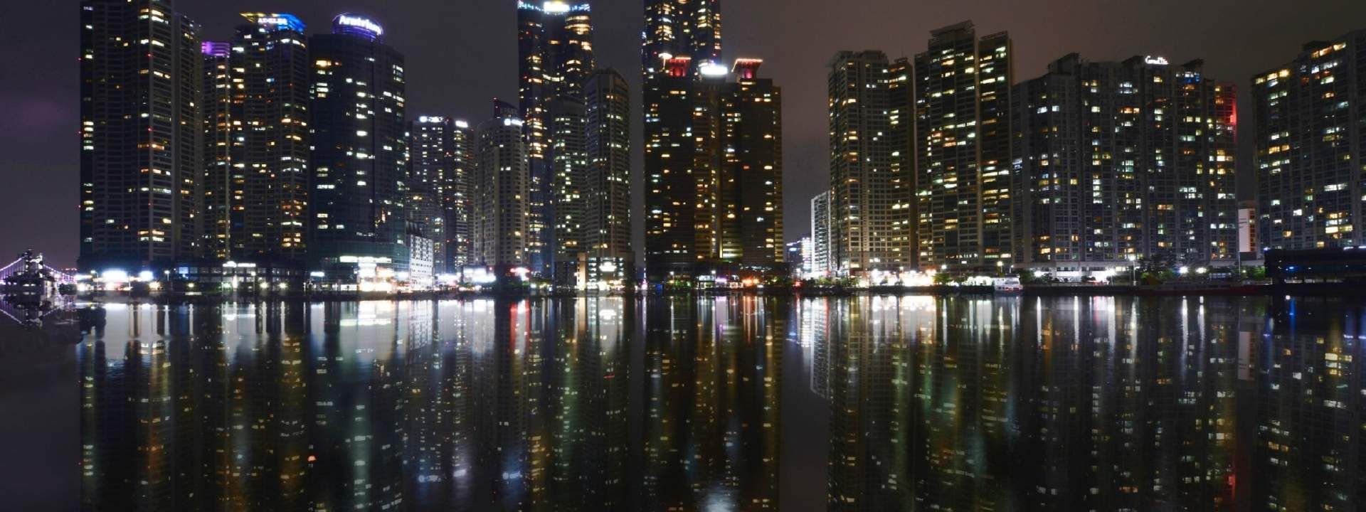 Busan Sparkling Night Tour with Dongbaek Island, Busan Cinema Center, and Hwangnyeong Mountain