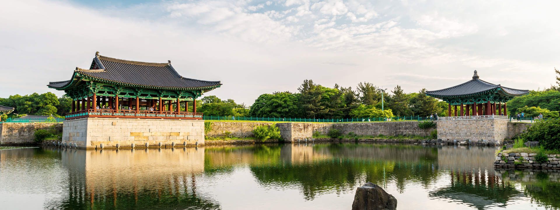 Gyeongju Cheomseongdae, Hanbok Wearing Experience, and Bulguksa Temple Day Trip